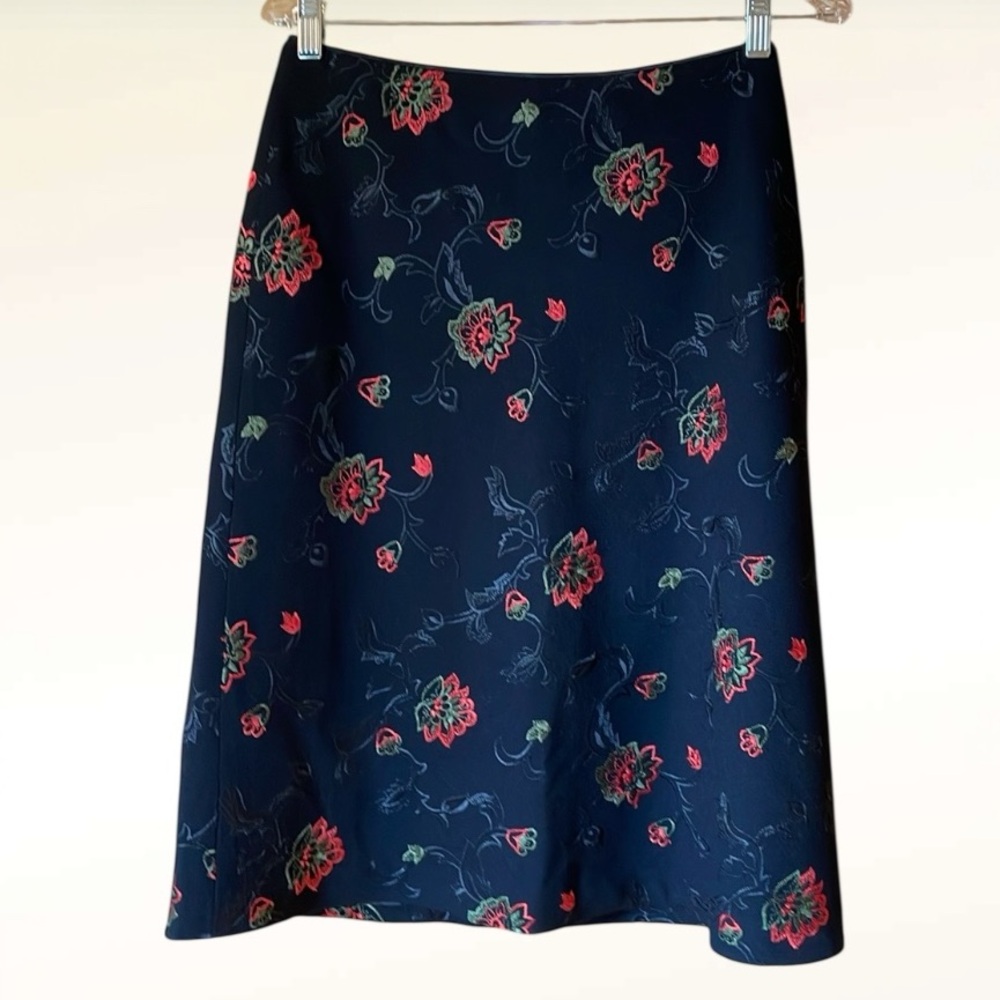 Oscar dela Renta Skirt Wool Black Red & Green Floral Embroidered Skirt
